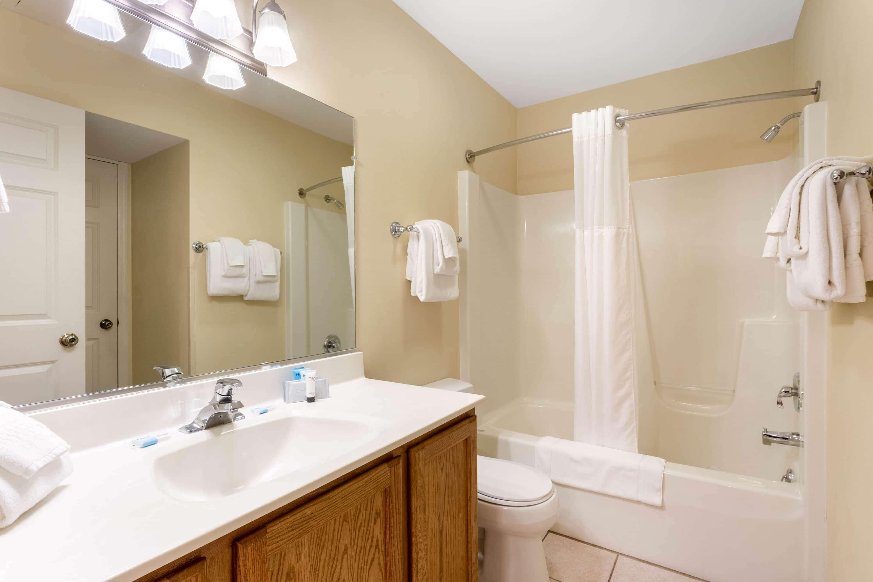 Tamarack Wisconsin Dells, A Ramada By Wyndham Hotel Lake Delton Exterior foto