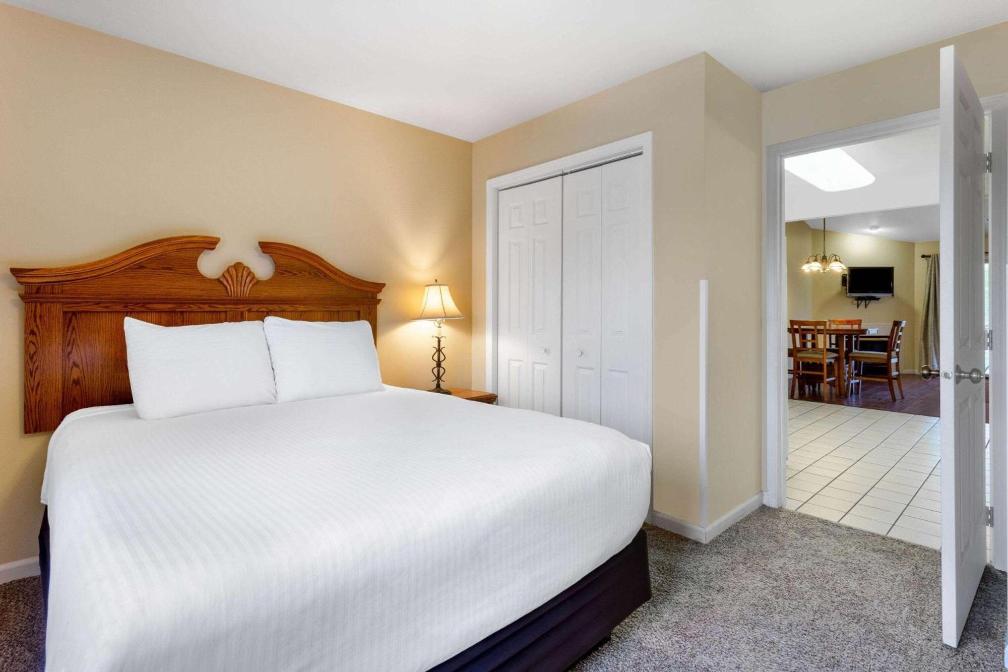 Tamarack Wisconsin Dells, A Ramada By Wyndham Hotel Lake Delton Exterior foto